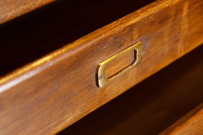oak plan chest drawer close up